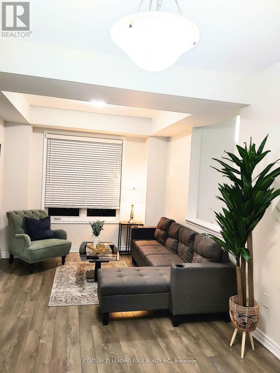 5 Fusilier Drive, Toronto (clairlea-birchmount), Ontario