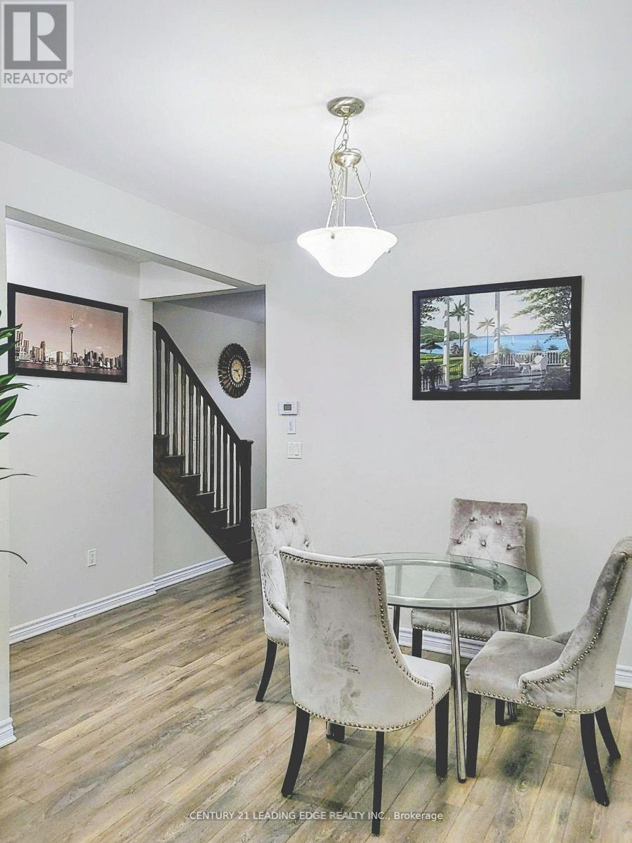 5 Fusilier Drive, Toronto (clairlea-birchmount), Ontario