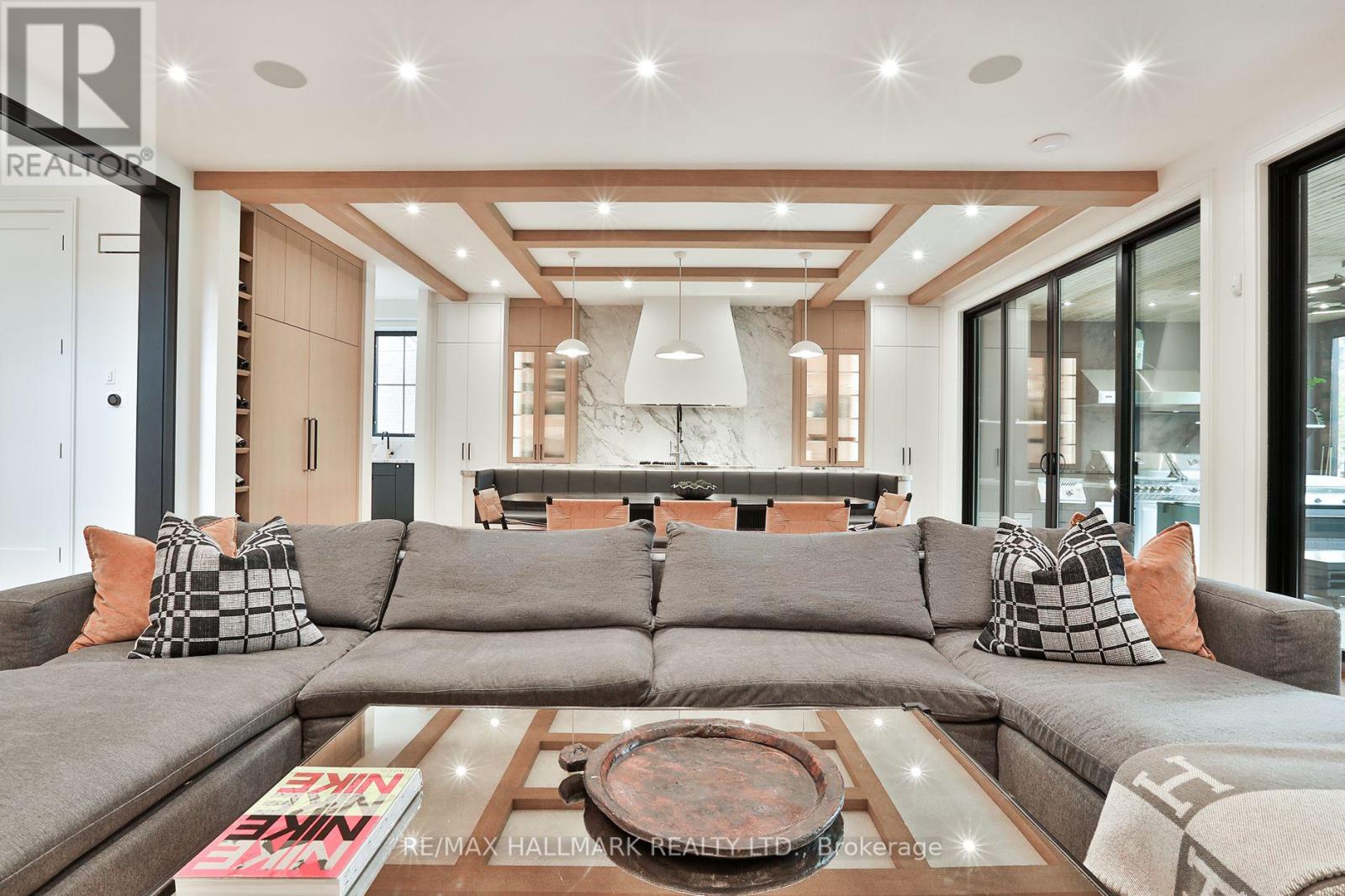 14 Risa Boulevard, Toronto (yorkdale-glen Park), Ontario