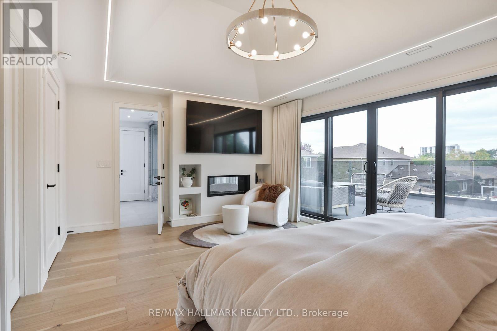 14 Risa Boulevard, Toronto (yorkdale-glen Park), Ontario