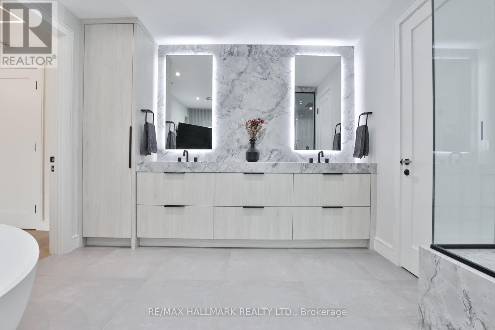 14 Risa Boulevard, Toronto (yorkdale-glen Park), Ontario