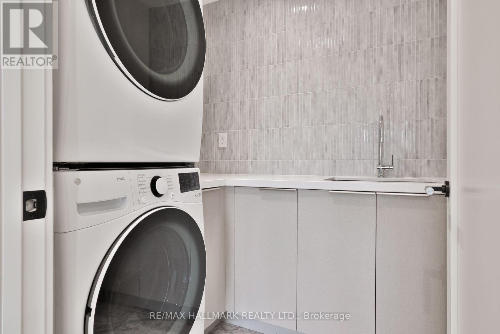 14 Risa Boulevard, Toronto (yorkdale-glen Park), Ontario