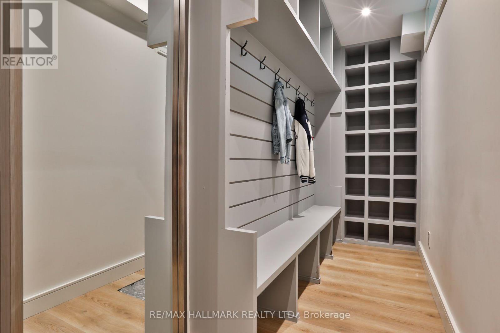 14 Risa Boulevard, Toronto (yorkdale-glen Park), Ontario