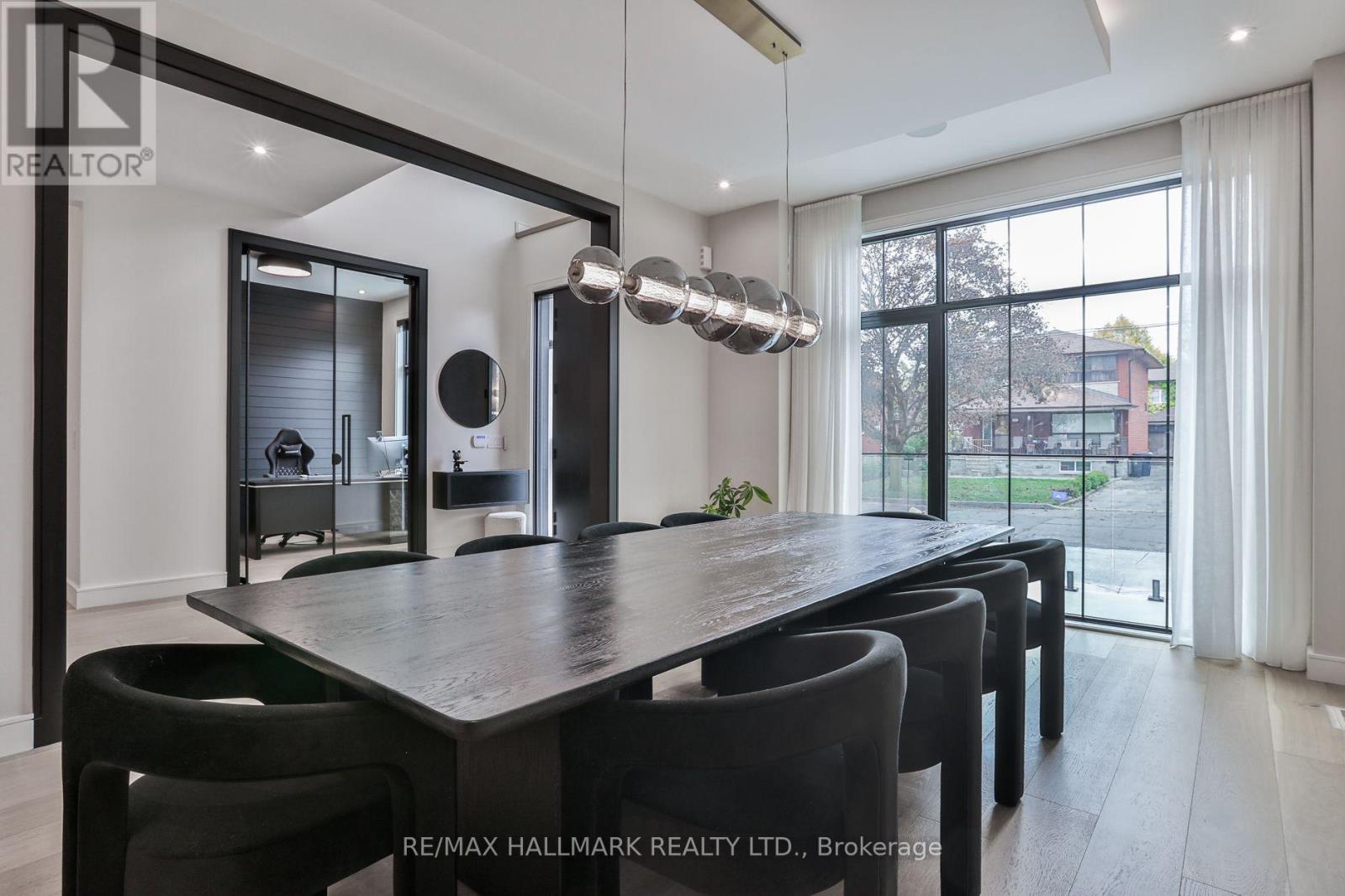14 Risa Boulevard, Toronto (yorkdale-glen Park), Ontario