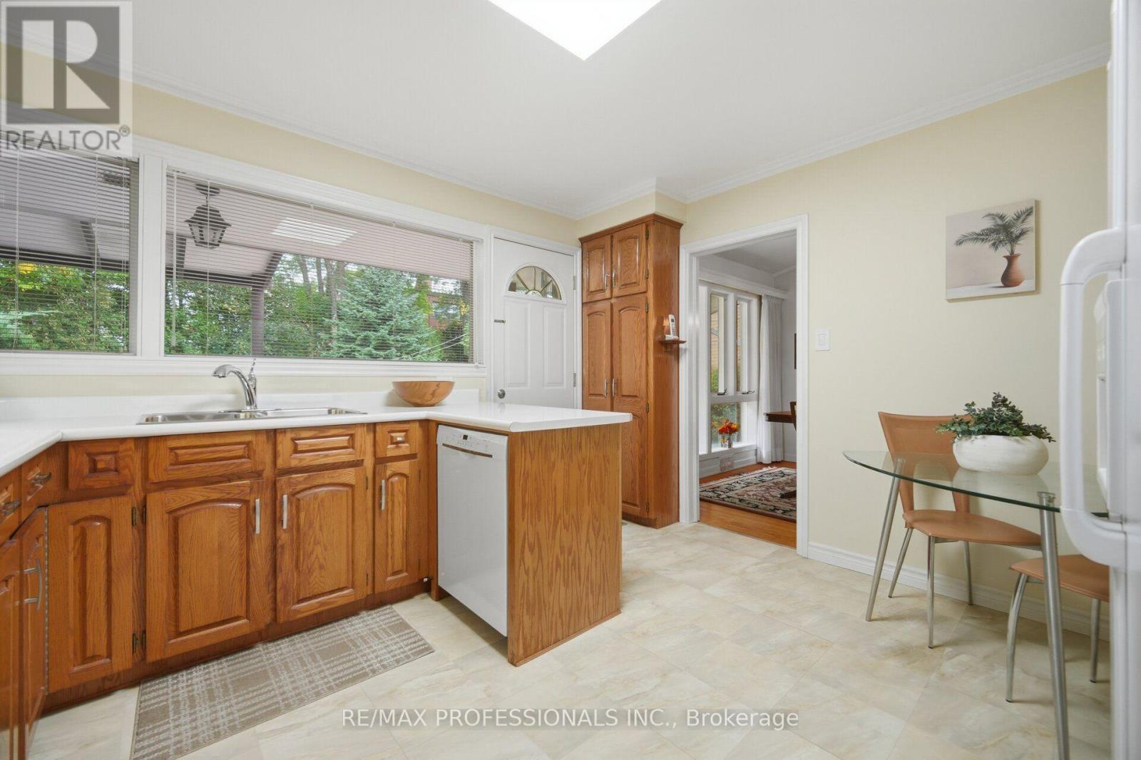 9 Humber Ridge Drive, Toronto (stonegate-queensway), Ontario