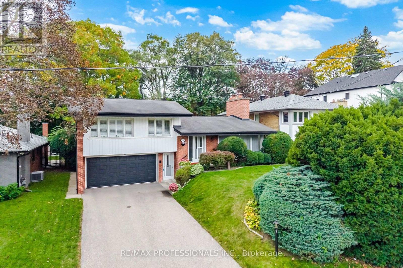 9 Humber Ridge Drive, Toronto (stonegate-queensway), Ontario