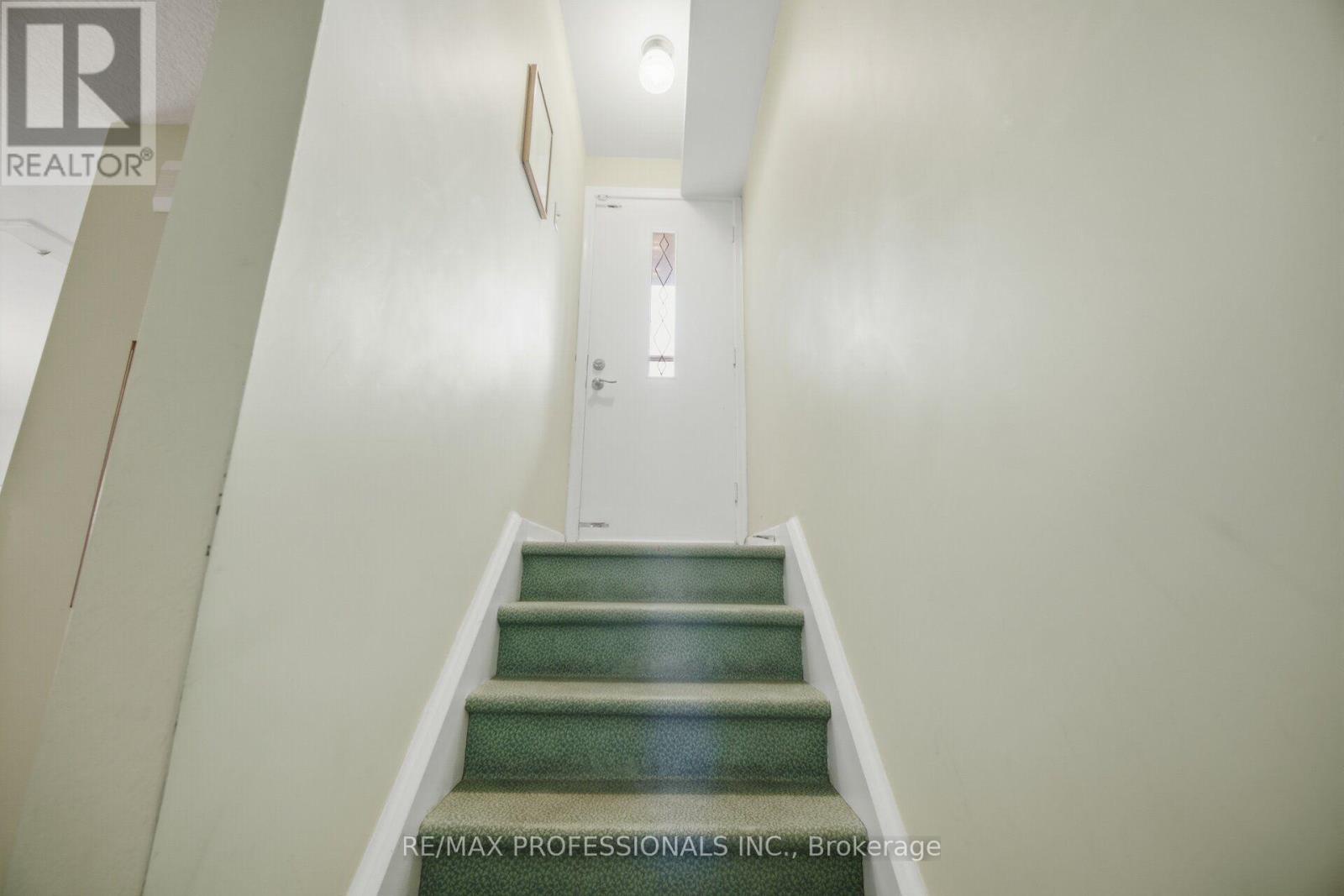 9 Humber Ridge Drive, Toronto (stonegate-queensway), Ontario