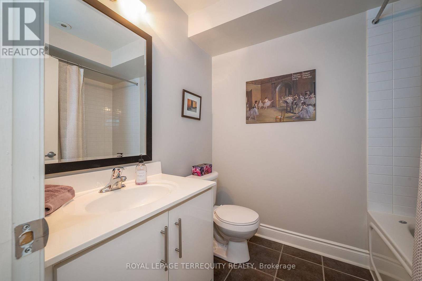 9 - 265 Van Dusen Boulevard, Toronto (islington-city Centre West), Ontario