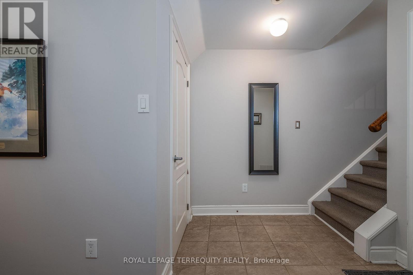 9 - 265 Van Dusen Boulevard, Toronto (islington-city Centre West), Ontario