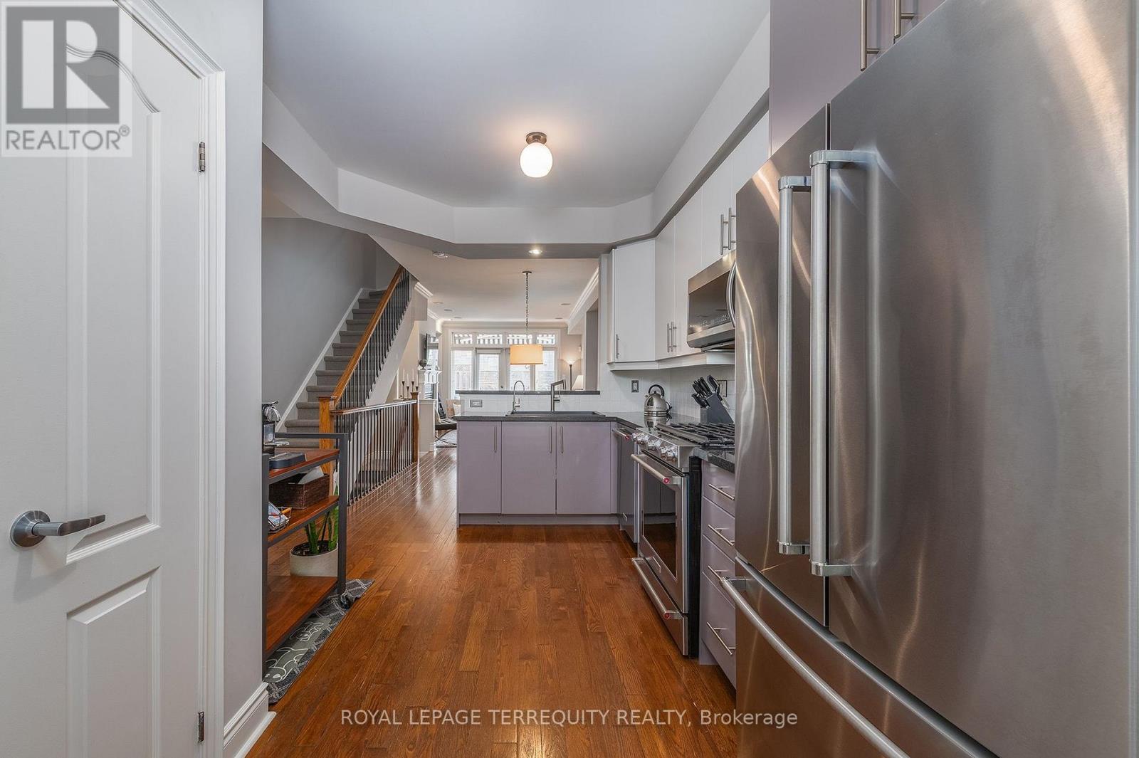 9 - 265 Van Dusen Boulevard, Toronto (islington-city Centre West), Ontario
