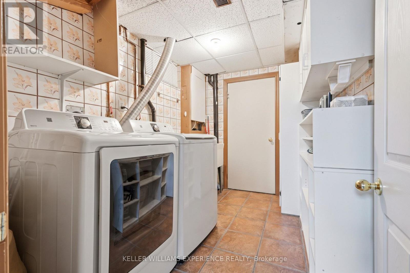 13 Katrina Court, Toronto (rustic), Ontario