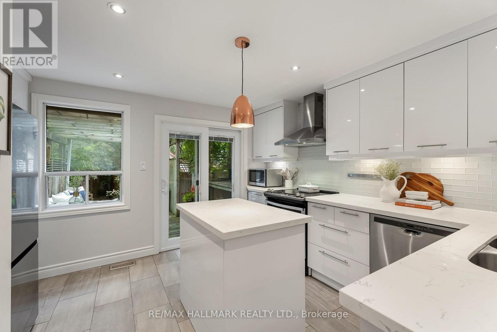 25 Northview Avenue, Toronto (birchcliffe-cliffside), Ontario