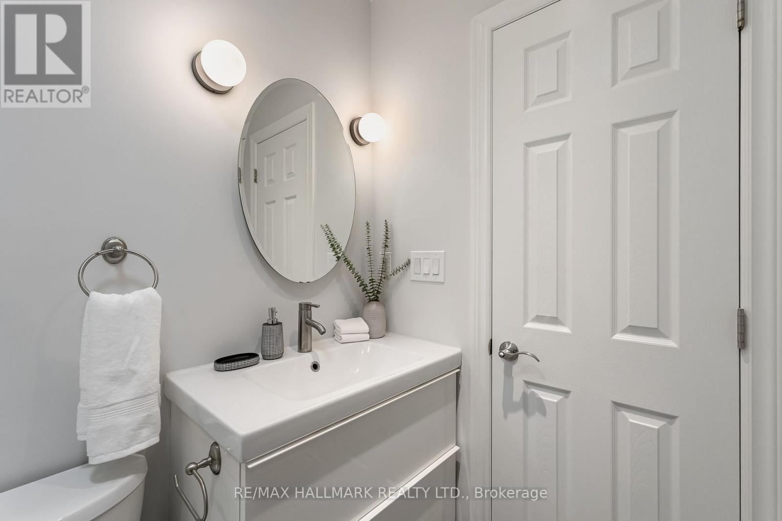 25 Northview Avenue, Toronto (birchcliffe-cliffside), Ontario