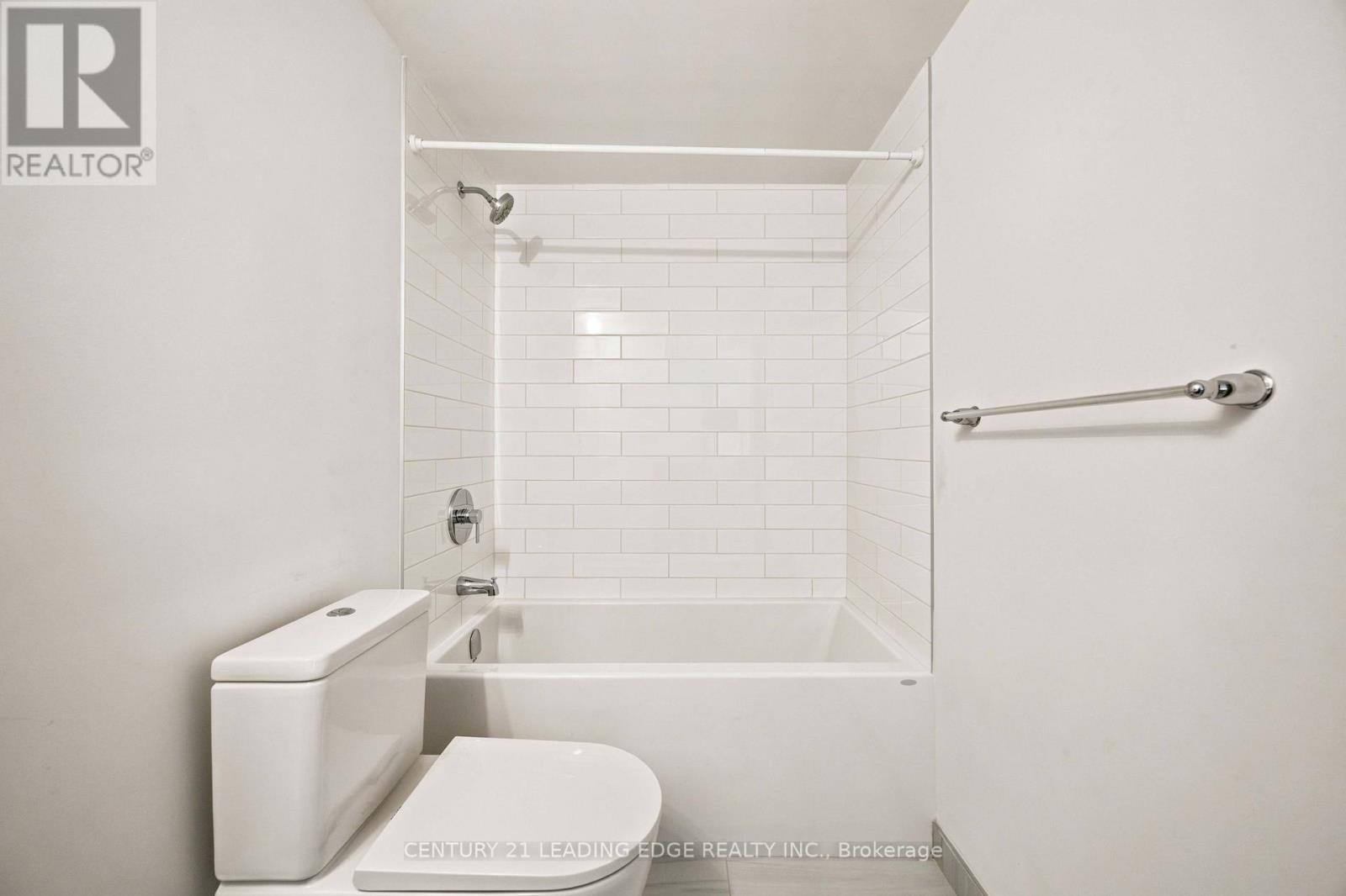 812 - 2 Manderley Drive, Toronto (birchcliffe-cliffside), Ontario