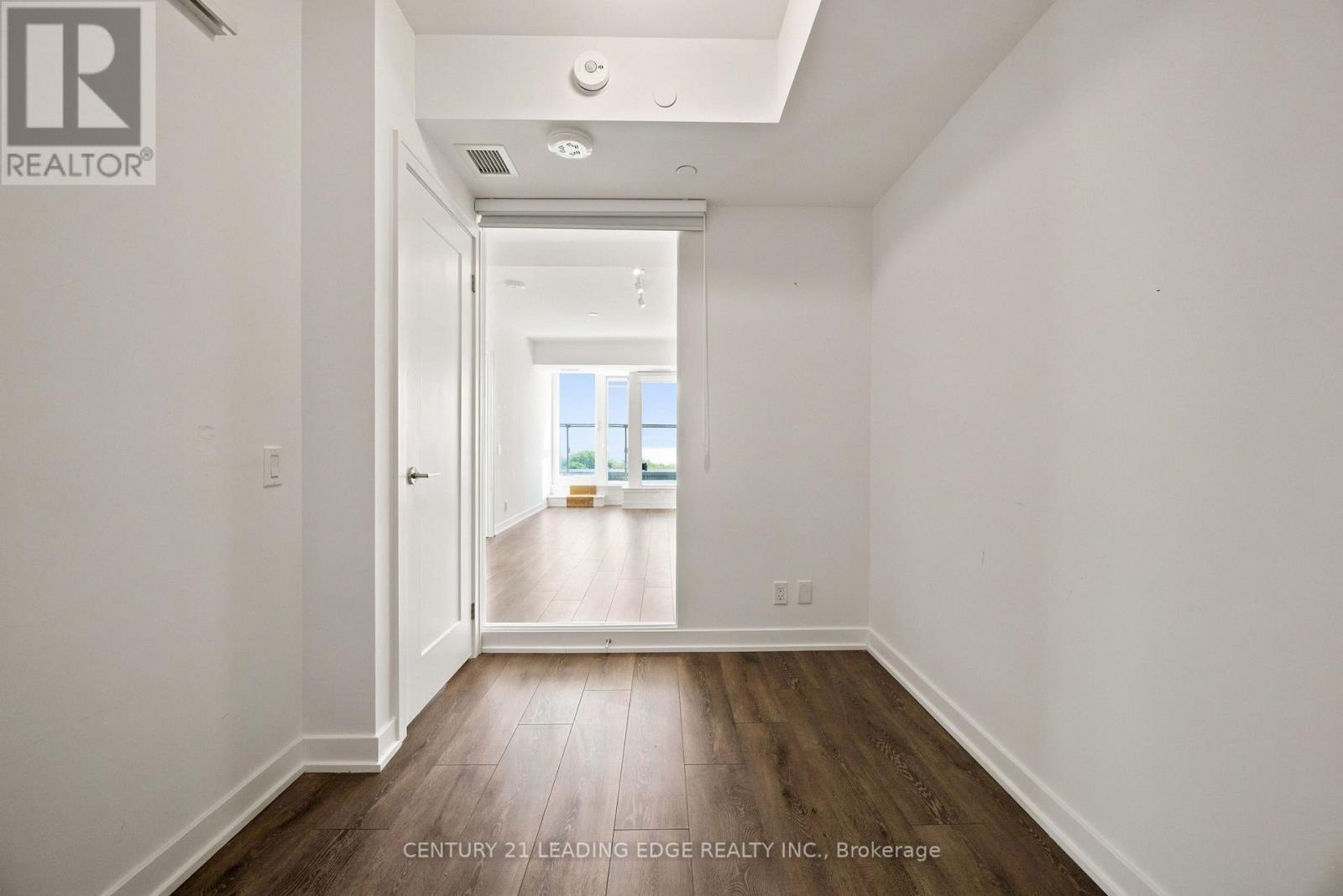 812 - 2 Manderley Drive, Toronto (birchcliffe-cliffside), Ontario