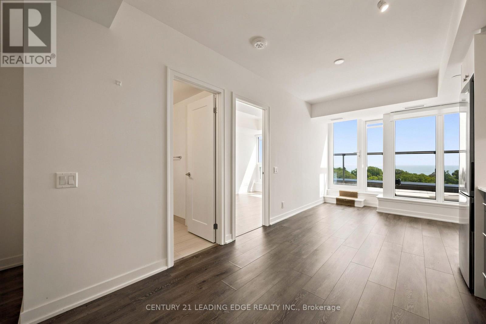 812 - 2 Manderley Drive, Toronto (birchcliffe-cliffside), Ontario