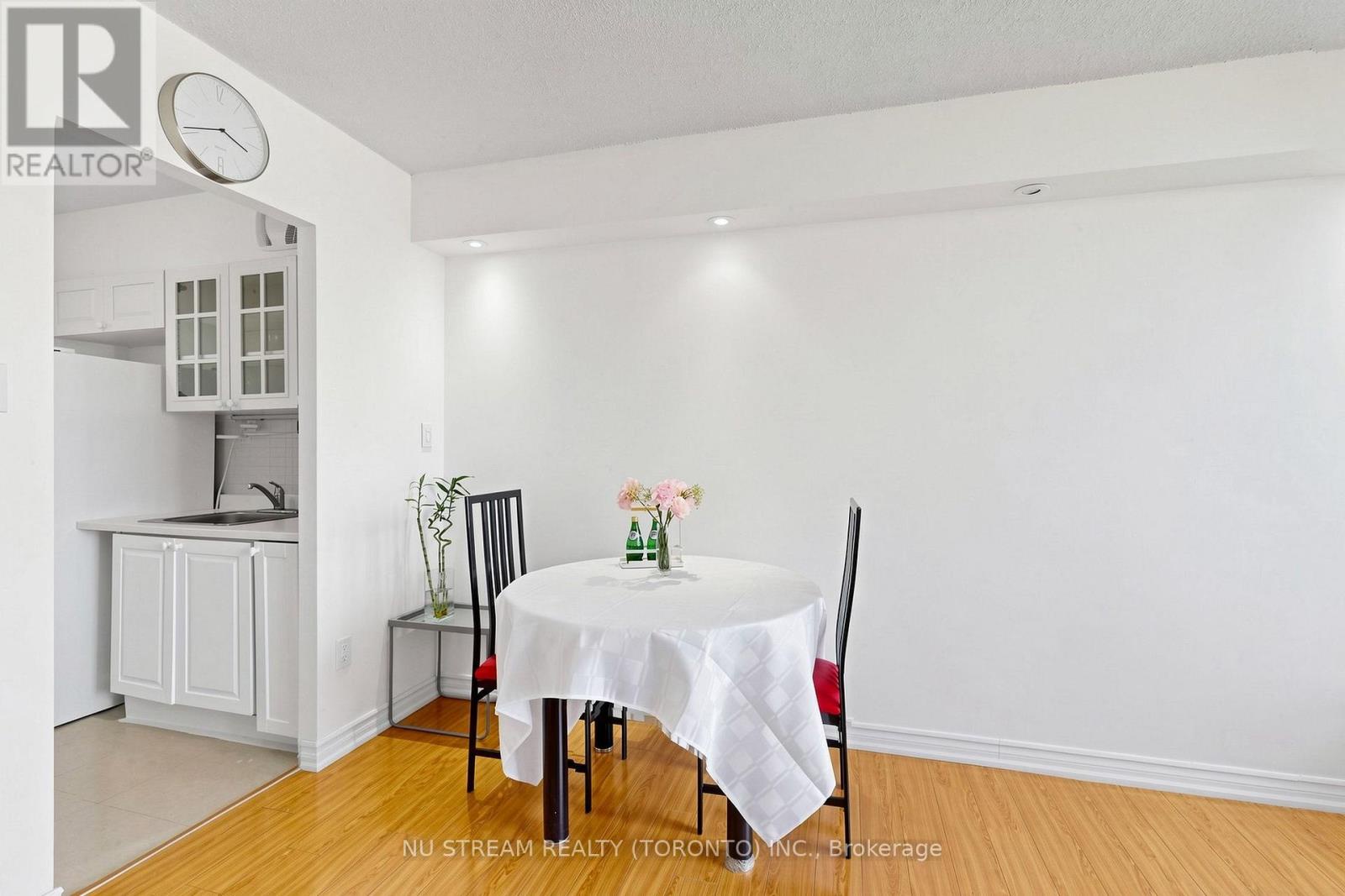 604 - 100 Lotherton Pathway, Toronto (yorkdale-glen Park), Ontario