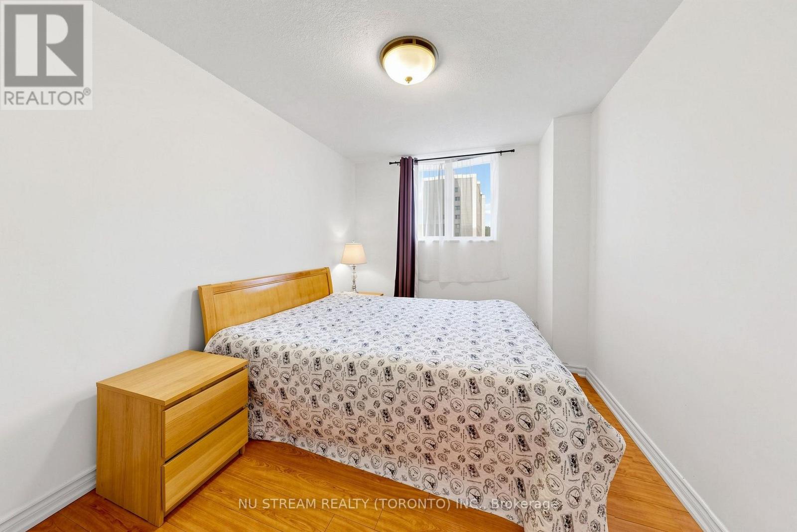 604 - 100 Lotherton Pathway, Toronto (yorkdale-glen Park), Ontario