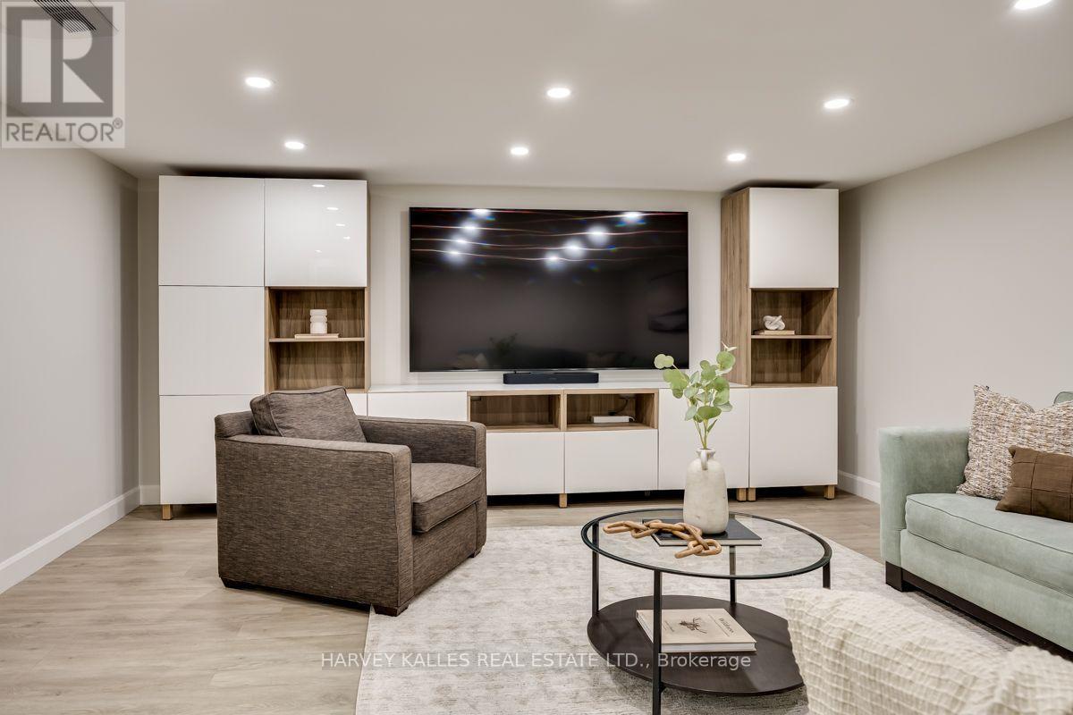 110 Chatsworth Drive, Toronto (lawrence Park South), Ontario
