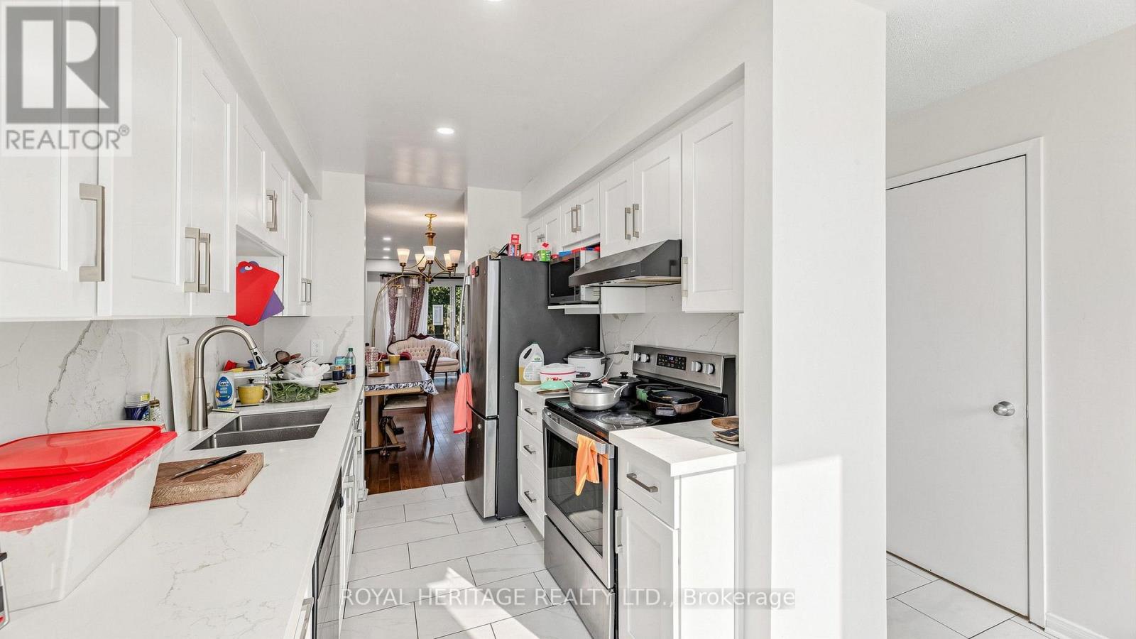 Th 19 - 2472 Eglinton Avenue E, Toronto (eglinton East), Ontario