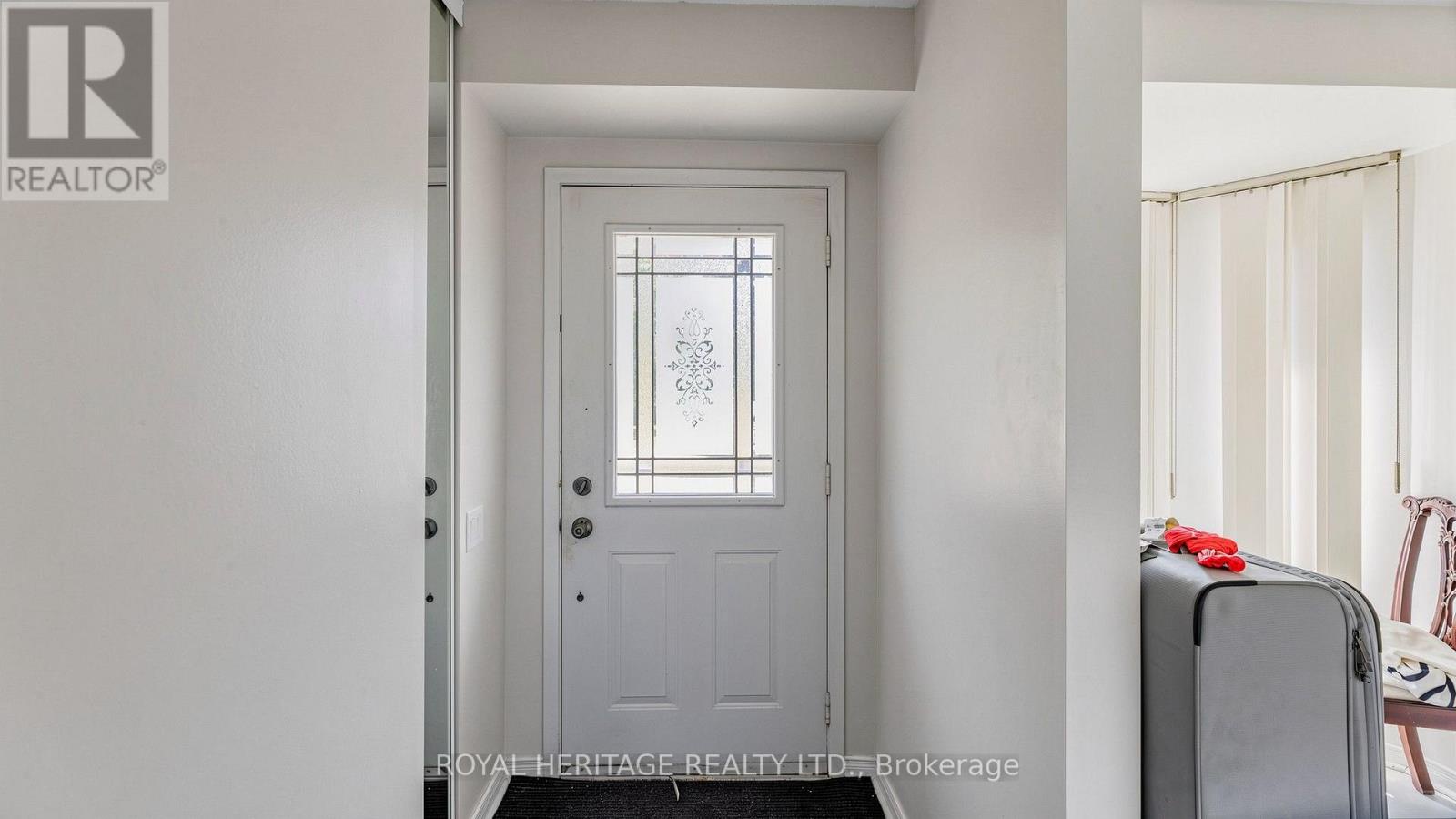 Th 19 - 2472 Eglinton Avenue E, Toronto (eglinton East), Ontario