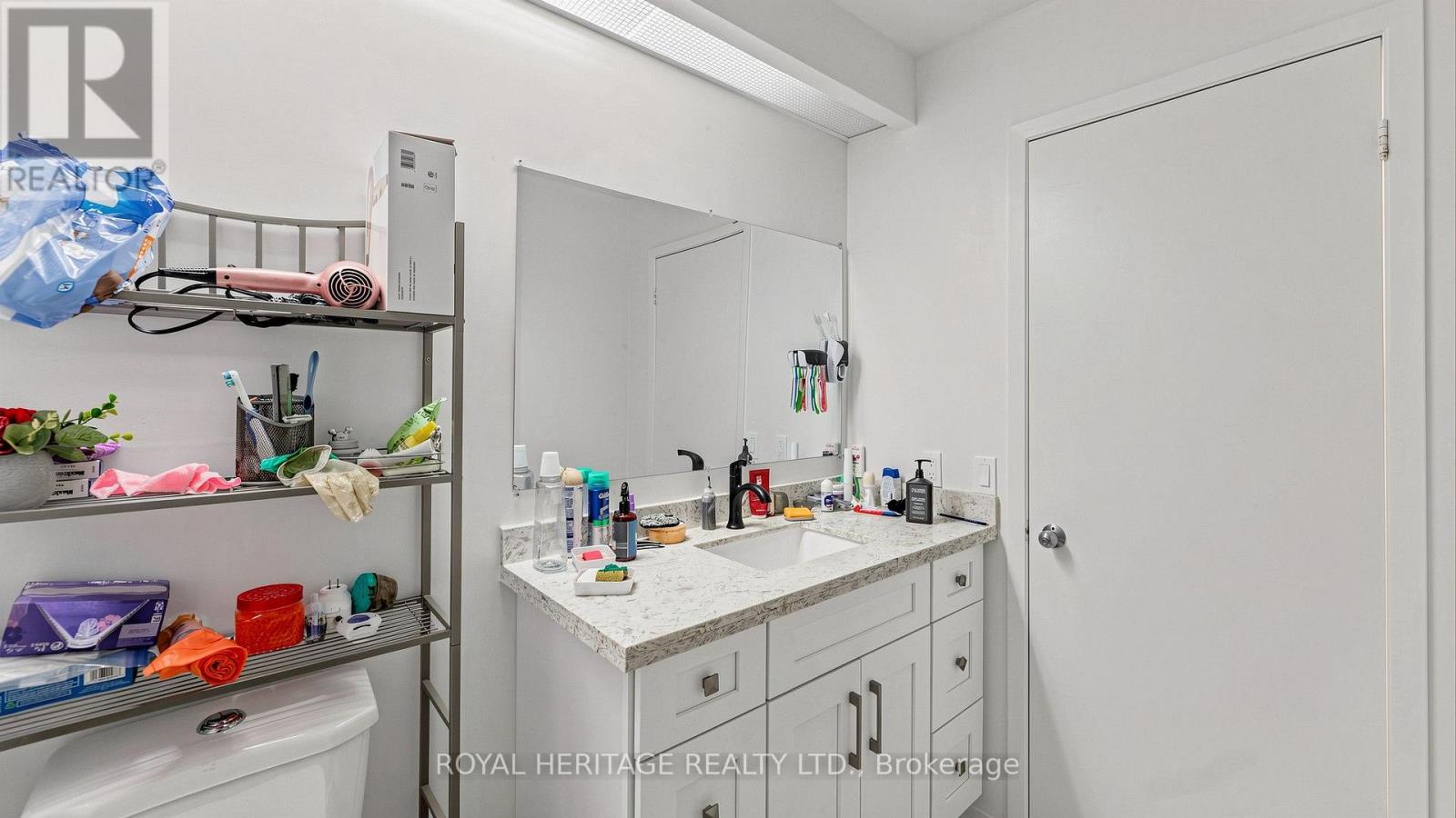 Th 19 - 2472 Eglinton Avenue E, Toronto (eglinton East), Ontario
