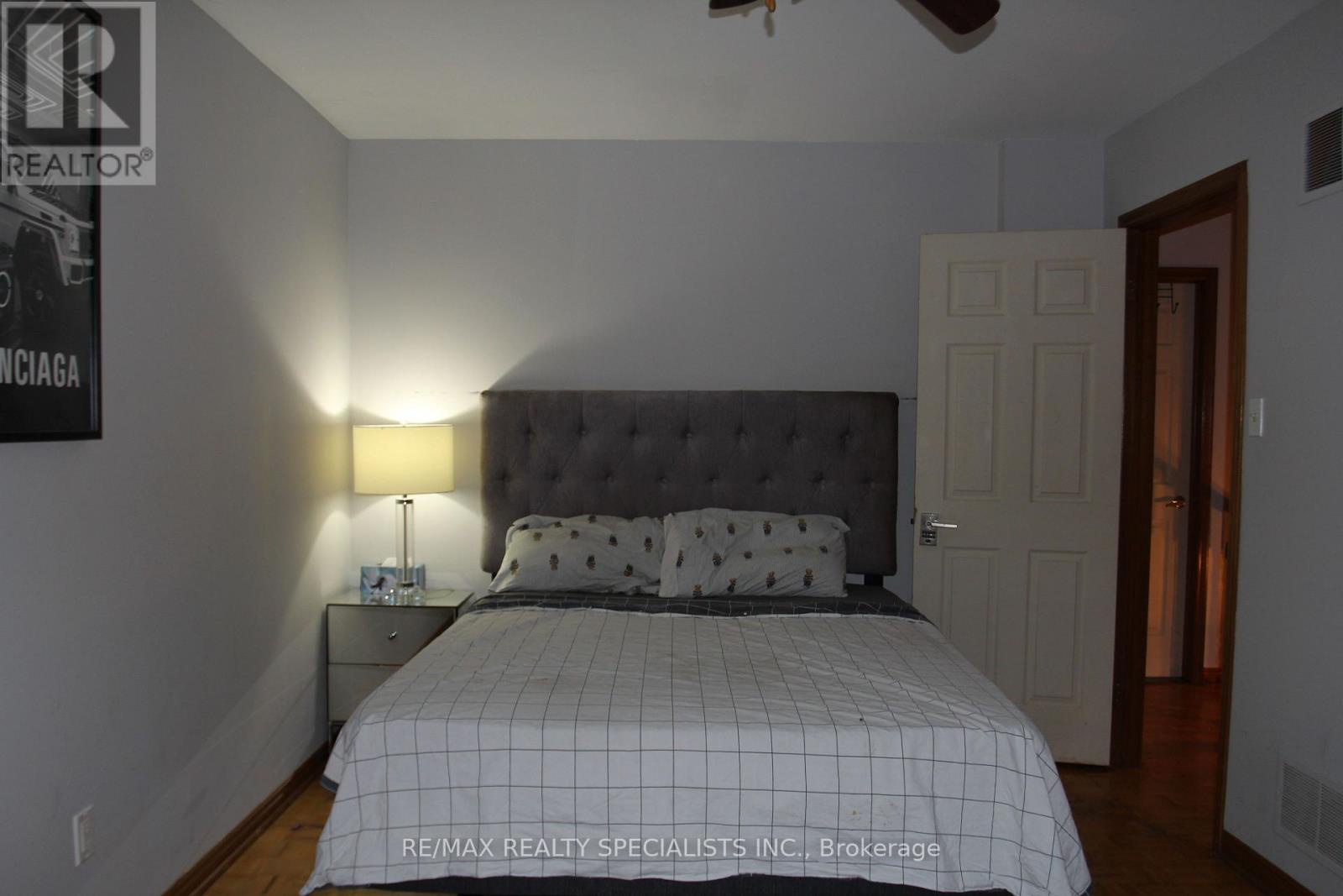31 Laburnham Avenue, Toronto (long Branch), Ontario