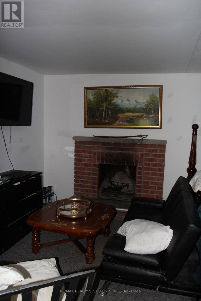 31 Laburnham Avenue, Toronto (long Branch), Ontario
