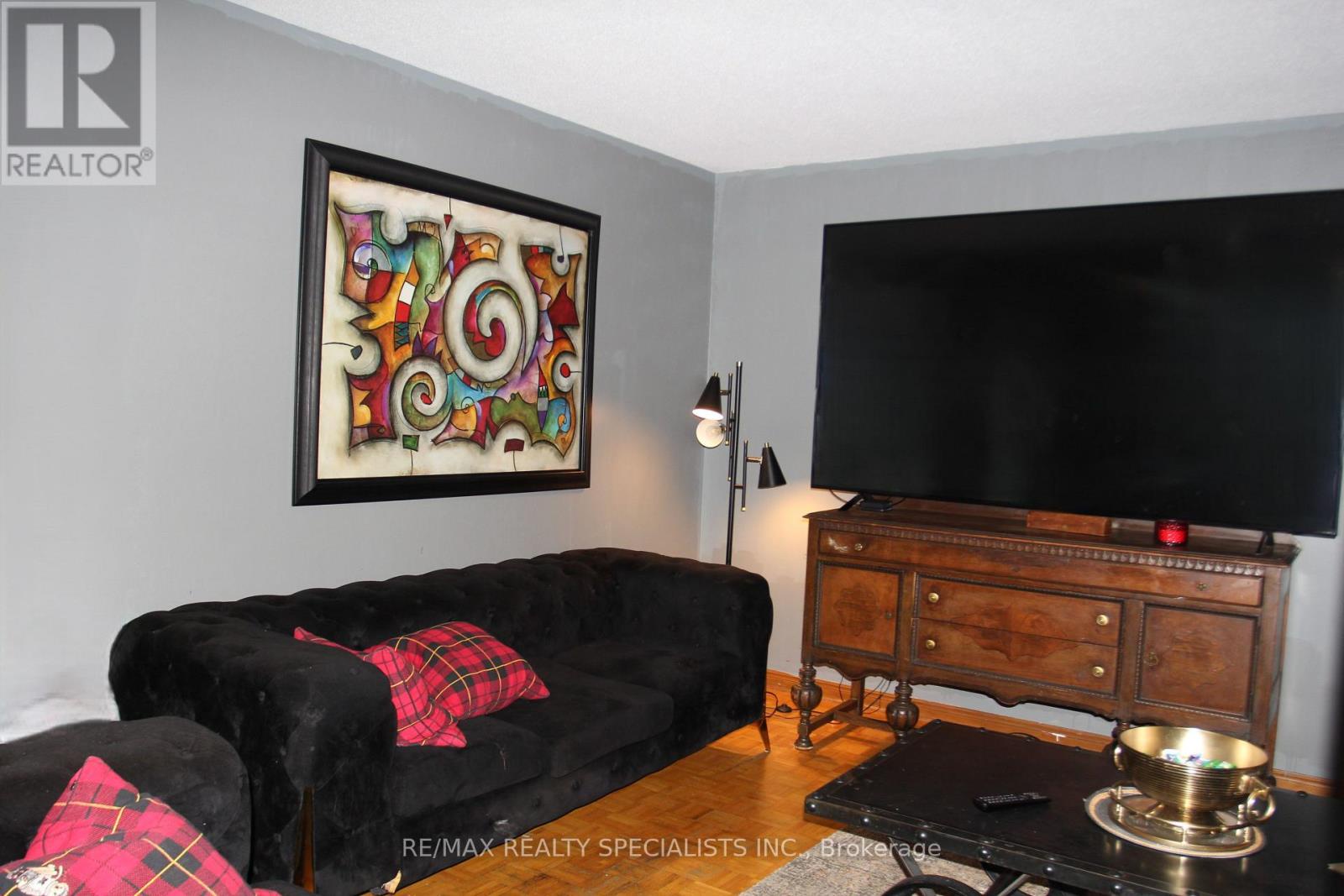 31 Laburnham Avenue, Toronto (long Branch), Ontario