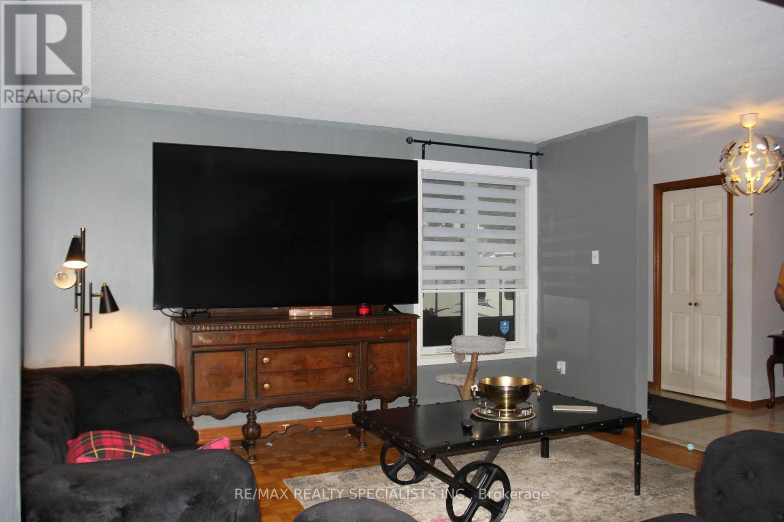 31 Laburnham Avenue, Toronto (long Branch), Ontario