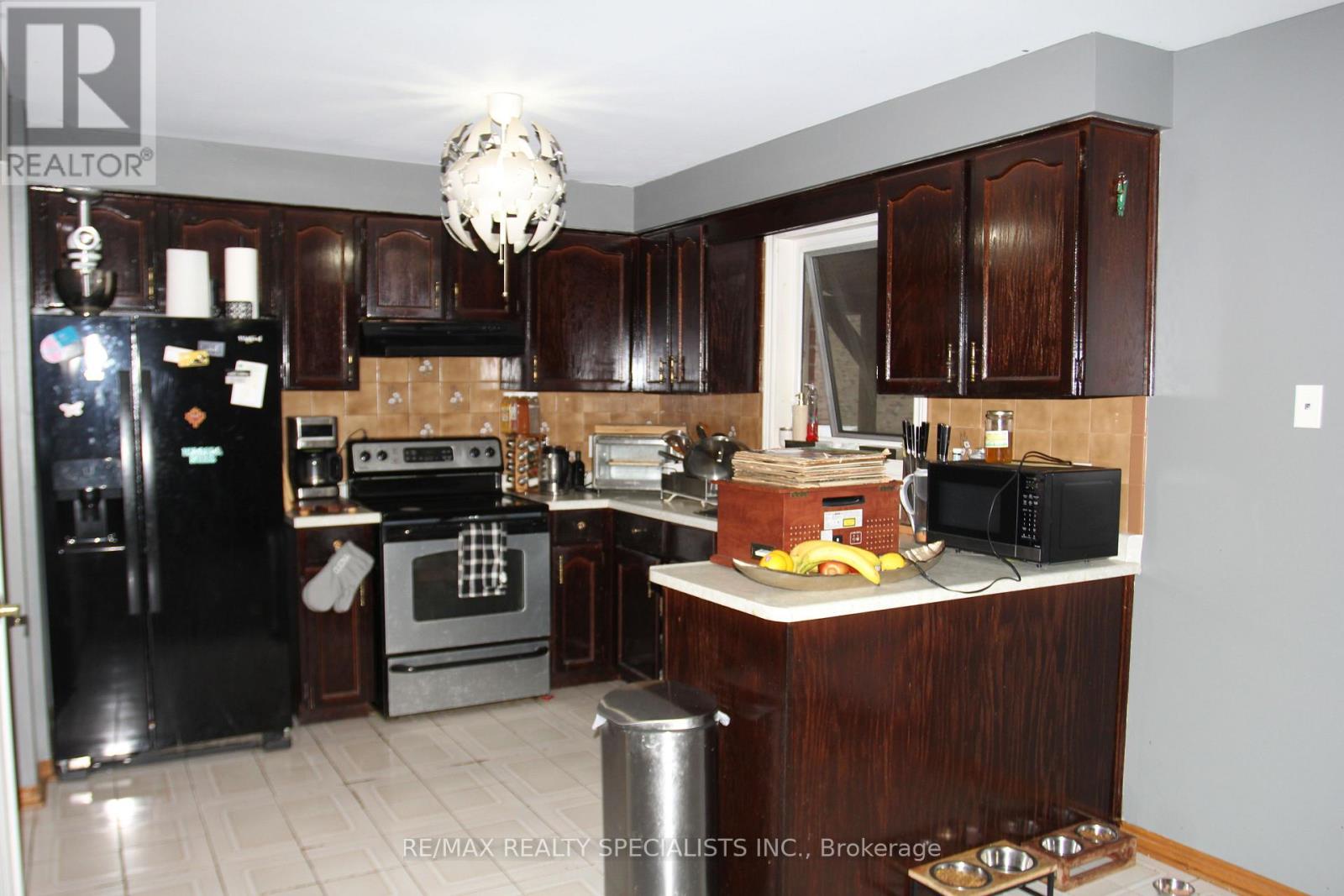 31 Laburnham Avenue, Toronto (long Branch), Ontario