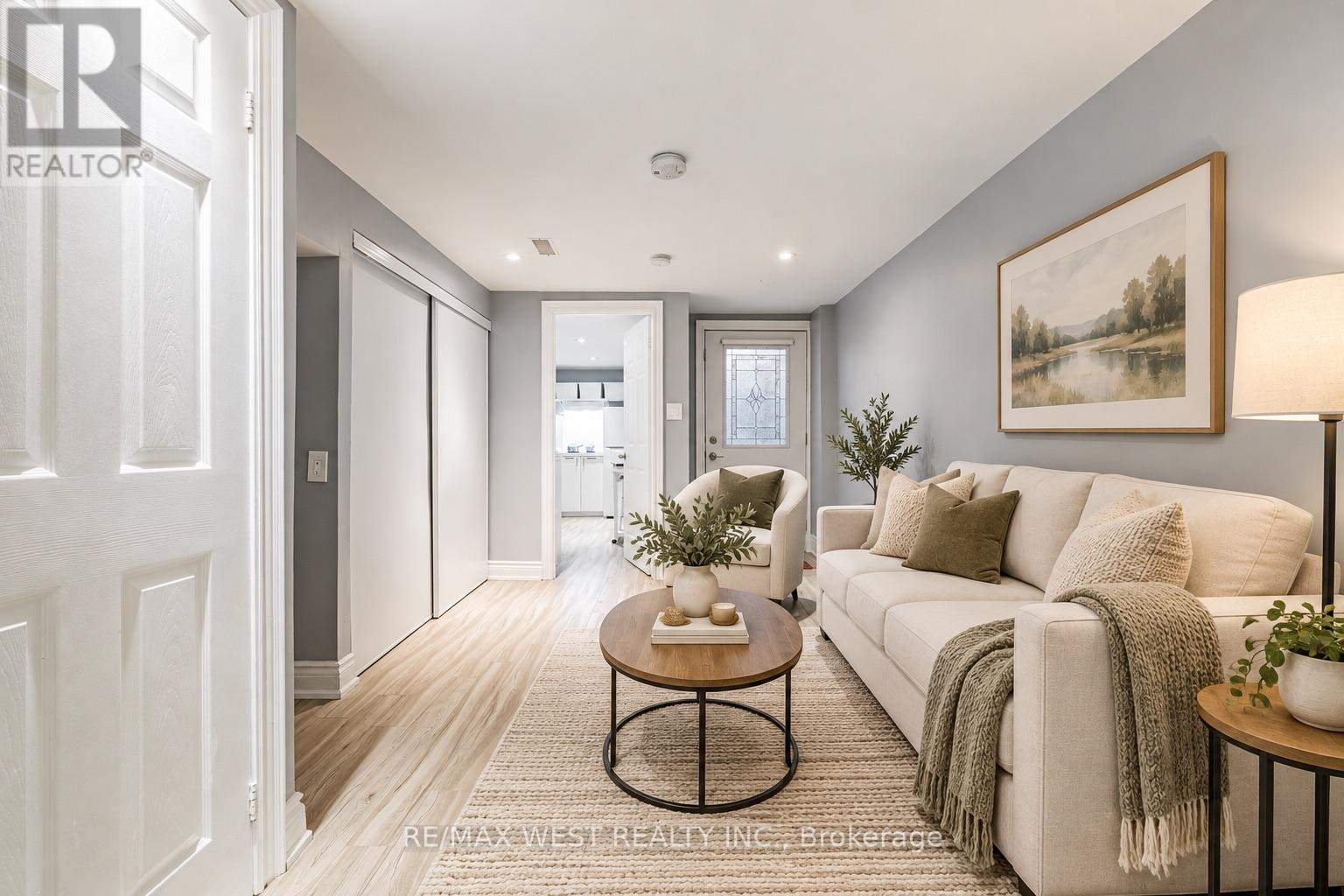 149 Chisholm Avenue, Toronto (woodbine-lumsden), Ontario