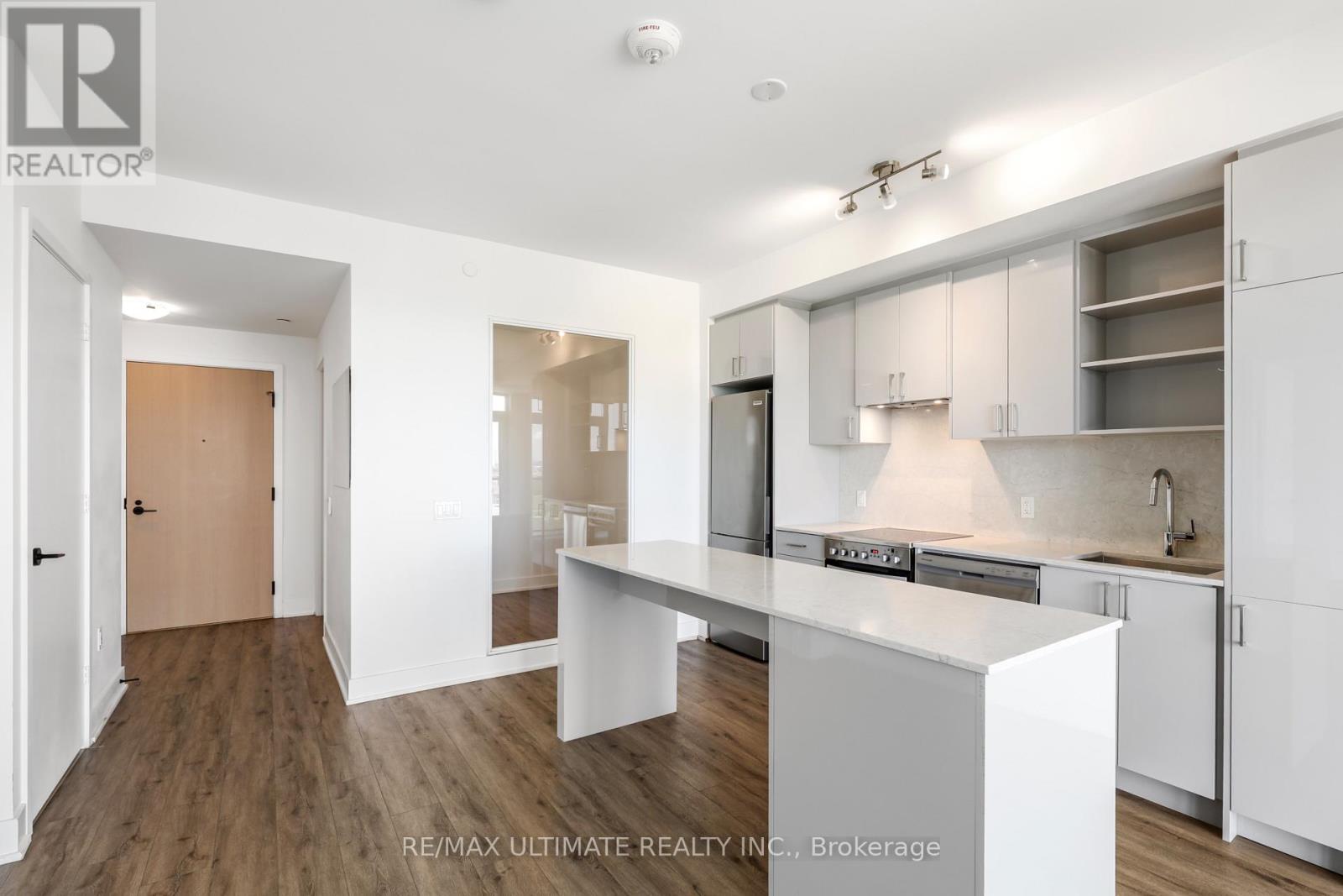 906 - 50 George Butchart Drive, Toronto (downsview-roding-cfb), Ontario