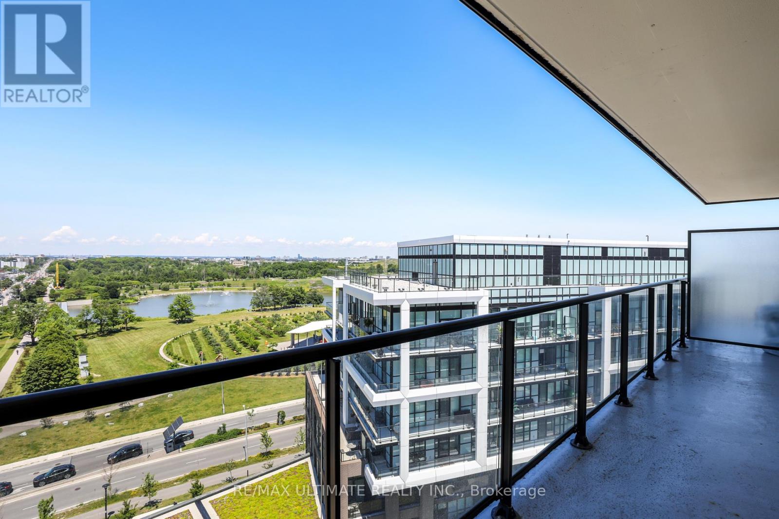 906 - 50 George Butchart Drive, Toronto (downsview-roding-cfb), Ontario