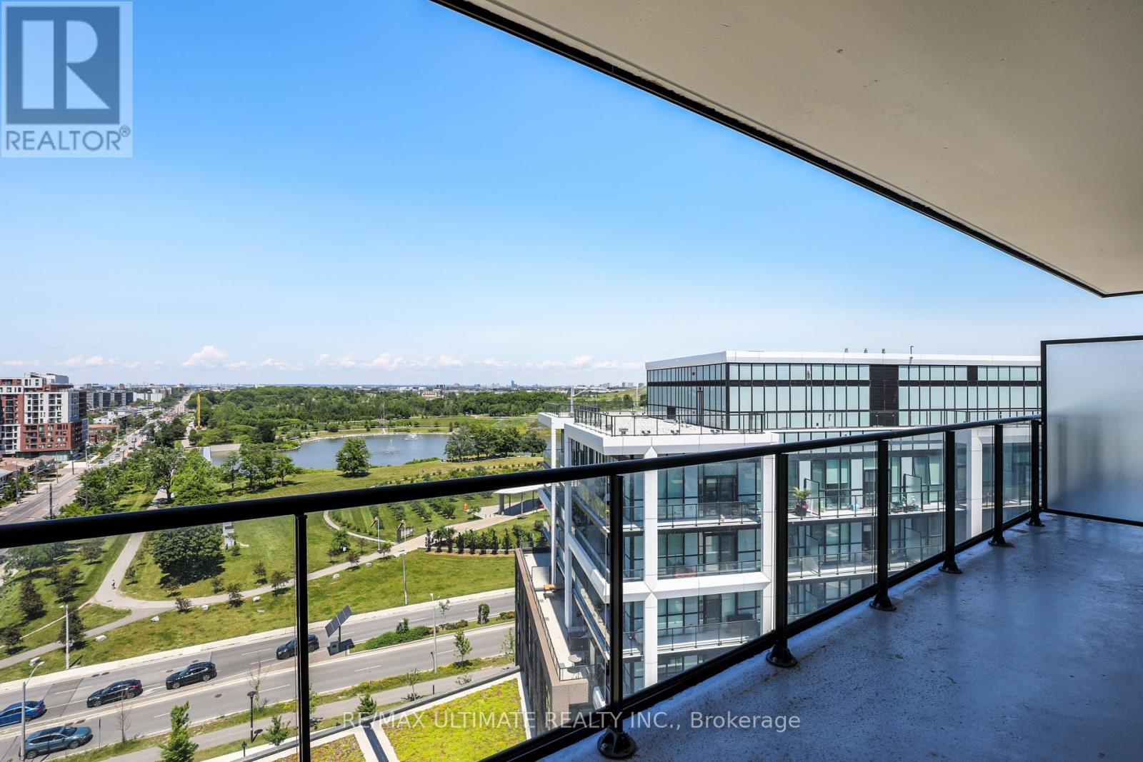 906 - 50 George Butchart Drive, Toronto (downsview-roding-cfb), Ontario