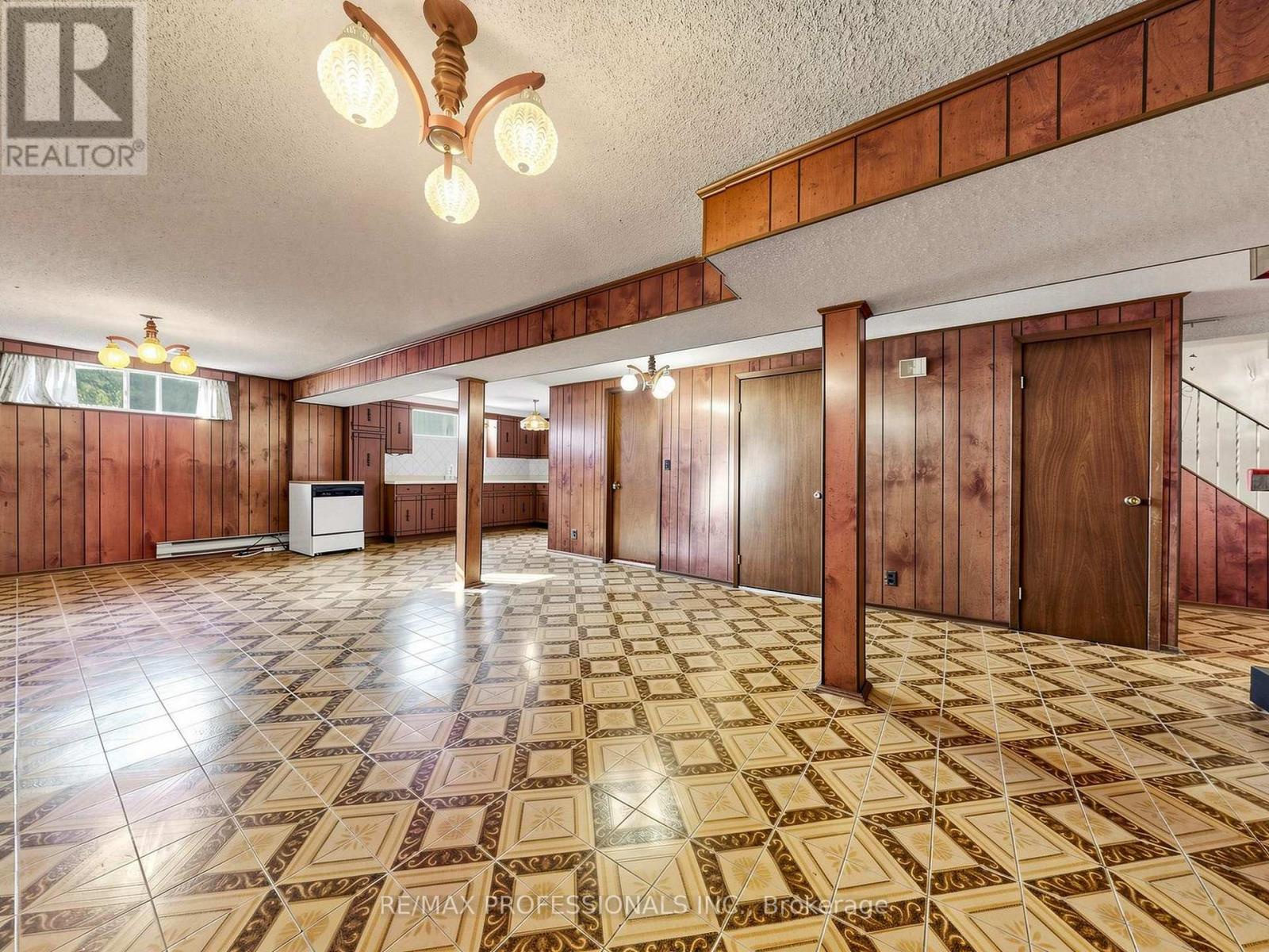 34 Crestridge Heights Road, Toronto (willowridge-martingrove-richview), Ontario