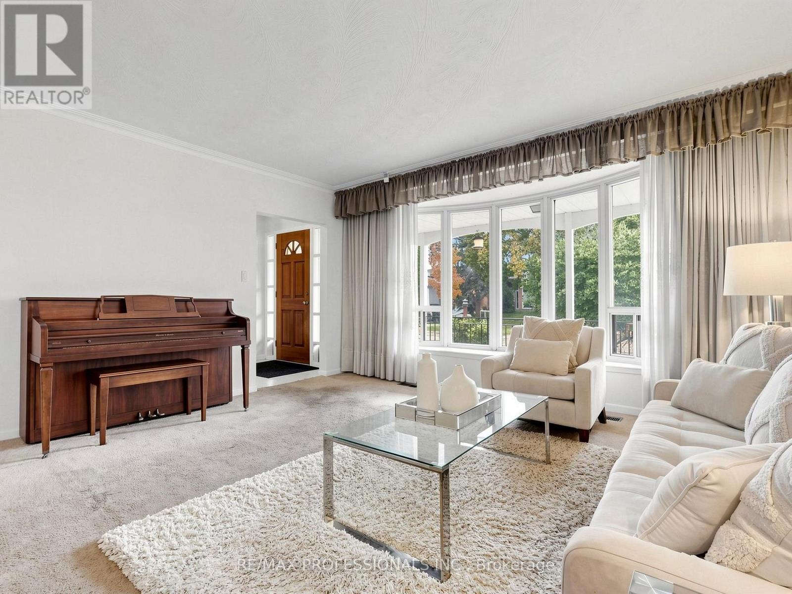 34 Crestridge Heights Road, Toronto (willowridge-martingrove-richview), Ontario