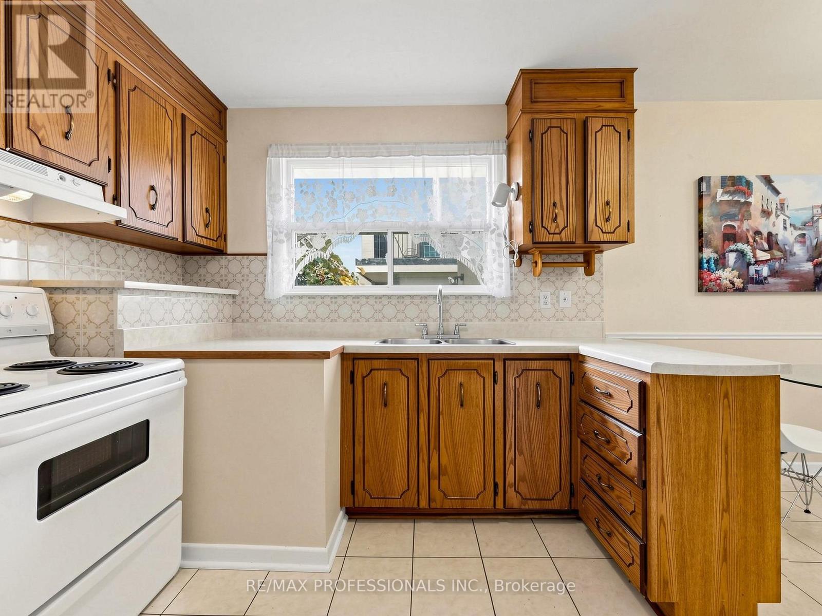 34 Crestridge Heights Road, Toronto (willowridge-martingrove-richview), Ontario