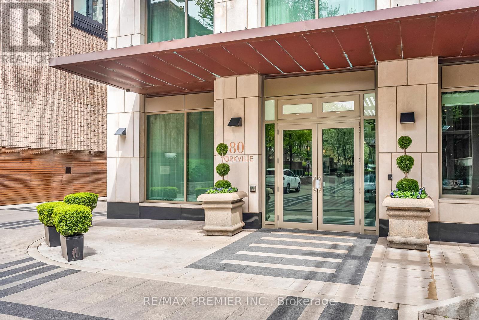 502 - 80 Yorkville Avenue, Toronto (annex), Ontario