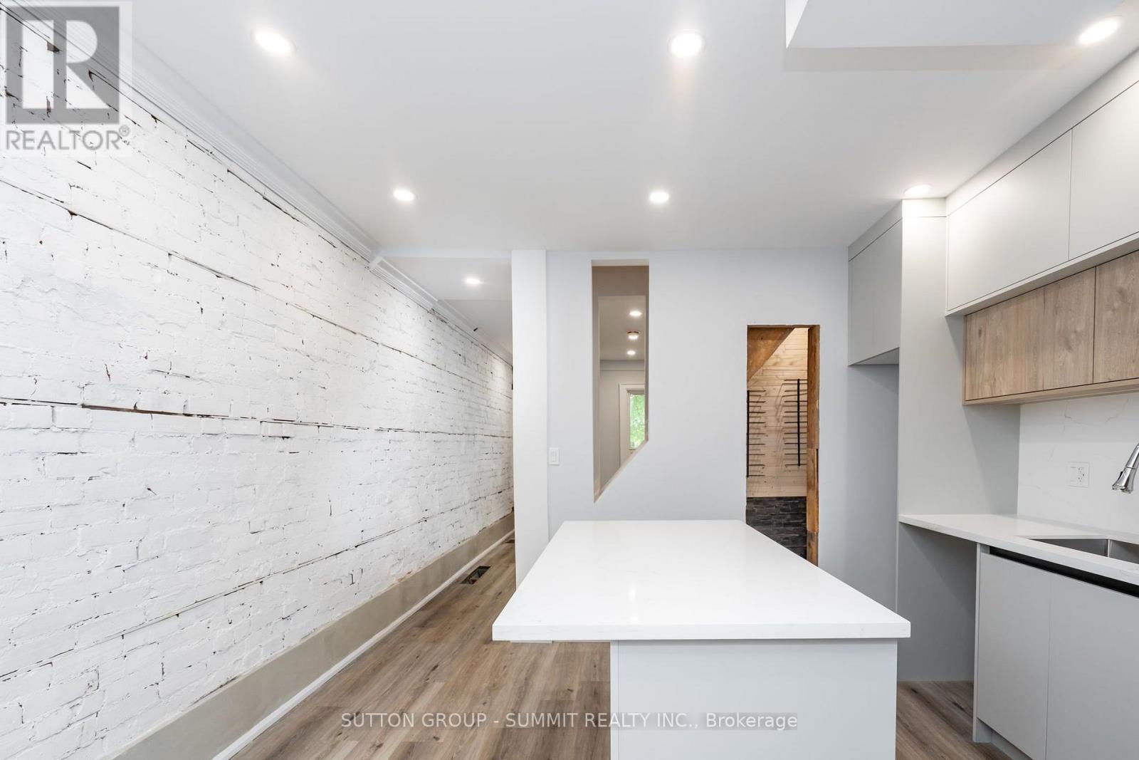 100 Rosethorn Avenue, Toronto (weston-pellam Park), Ontario