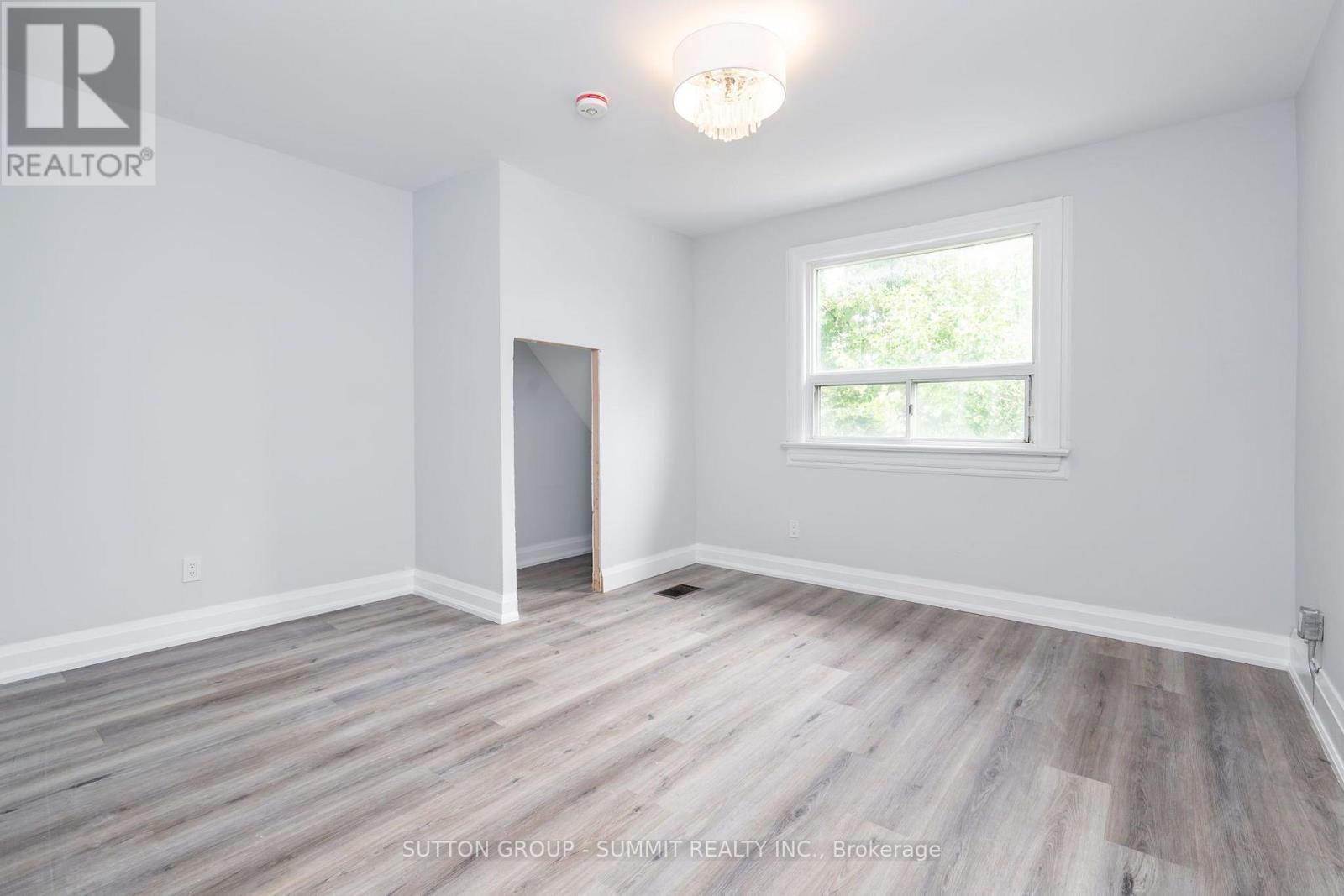 100 Rosethorn Avenue, Toronto (weston-pellam Park), Ontario