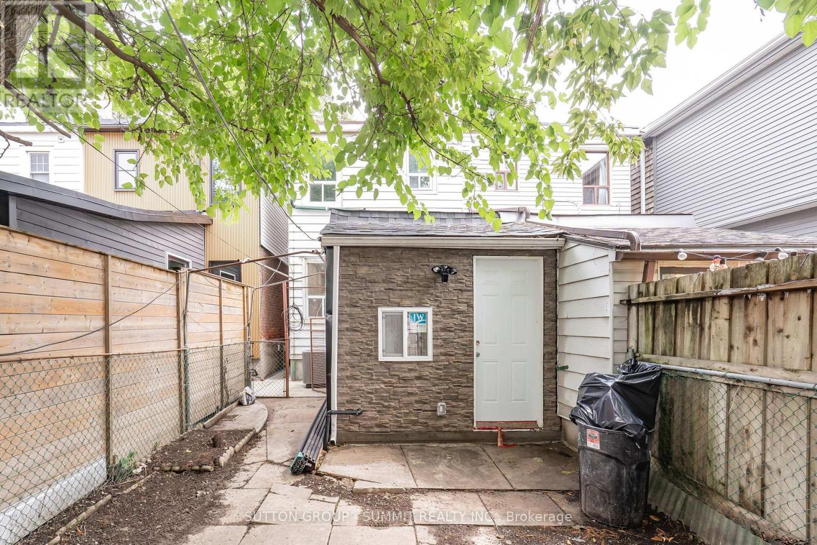 100 Rosethorn Avenue, Toronto (weston-pellam Park), Ontario