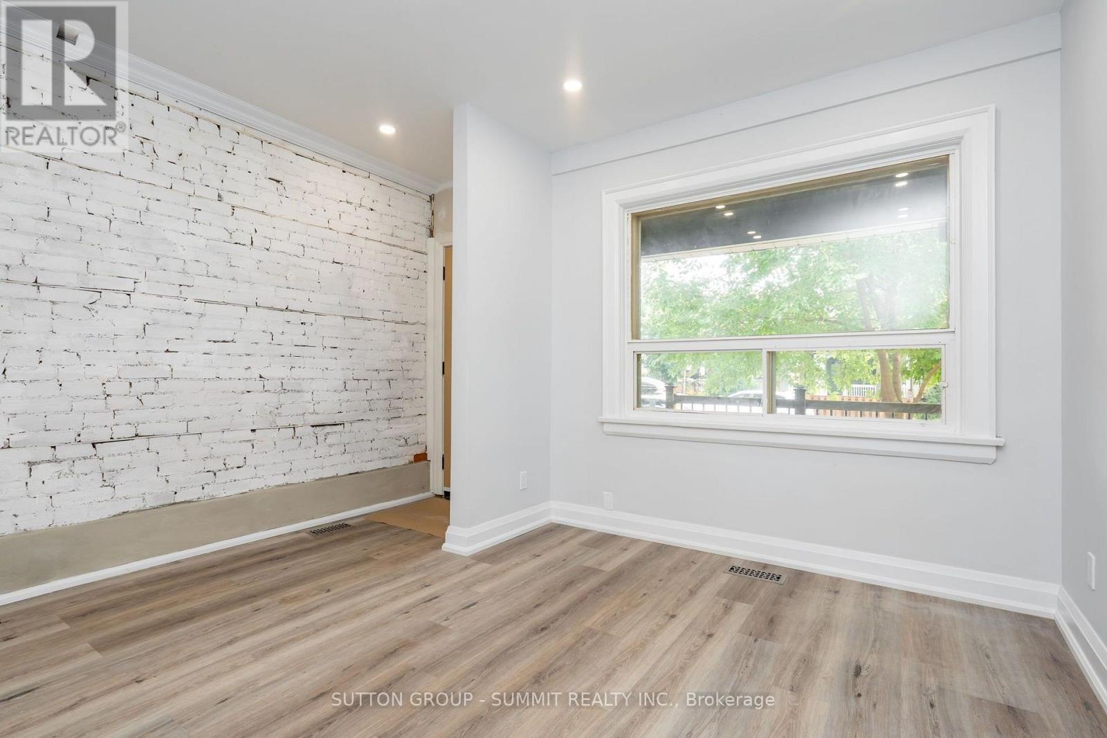 100 Rosethorn Avenue, Toronto (weston-pellam Park), Ontario