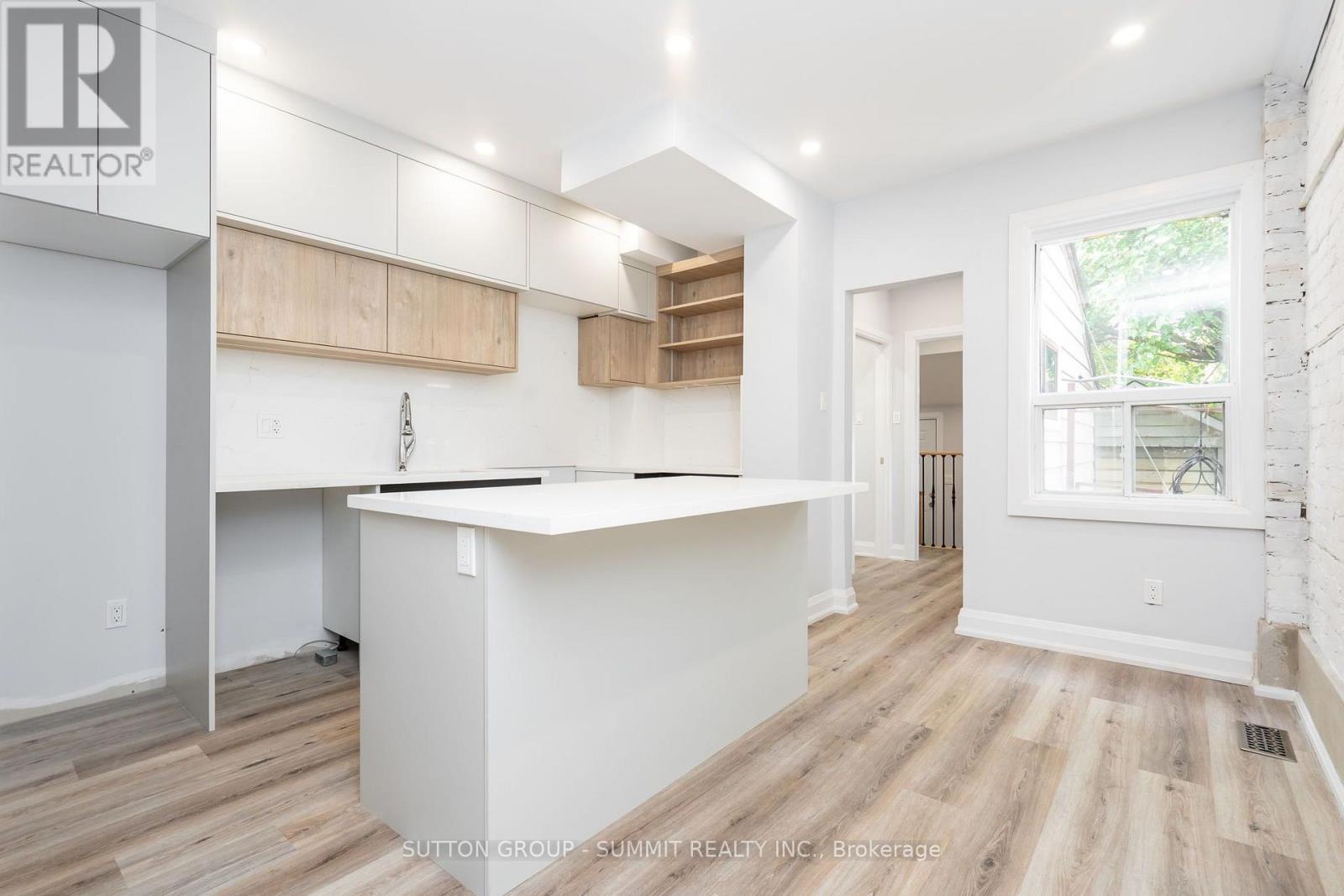100 Rosethorn Avenue, Toronto (weston-pellam Park), Ontario
