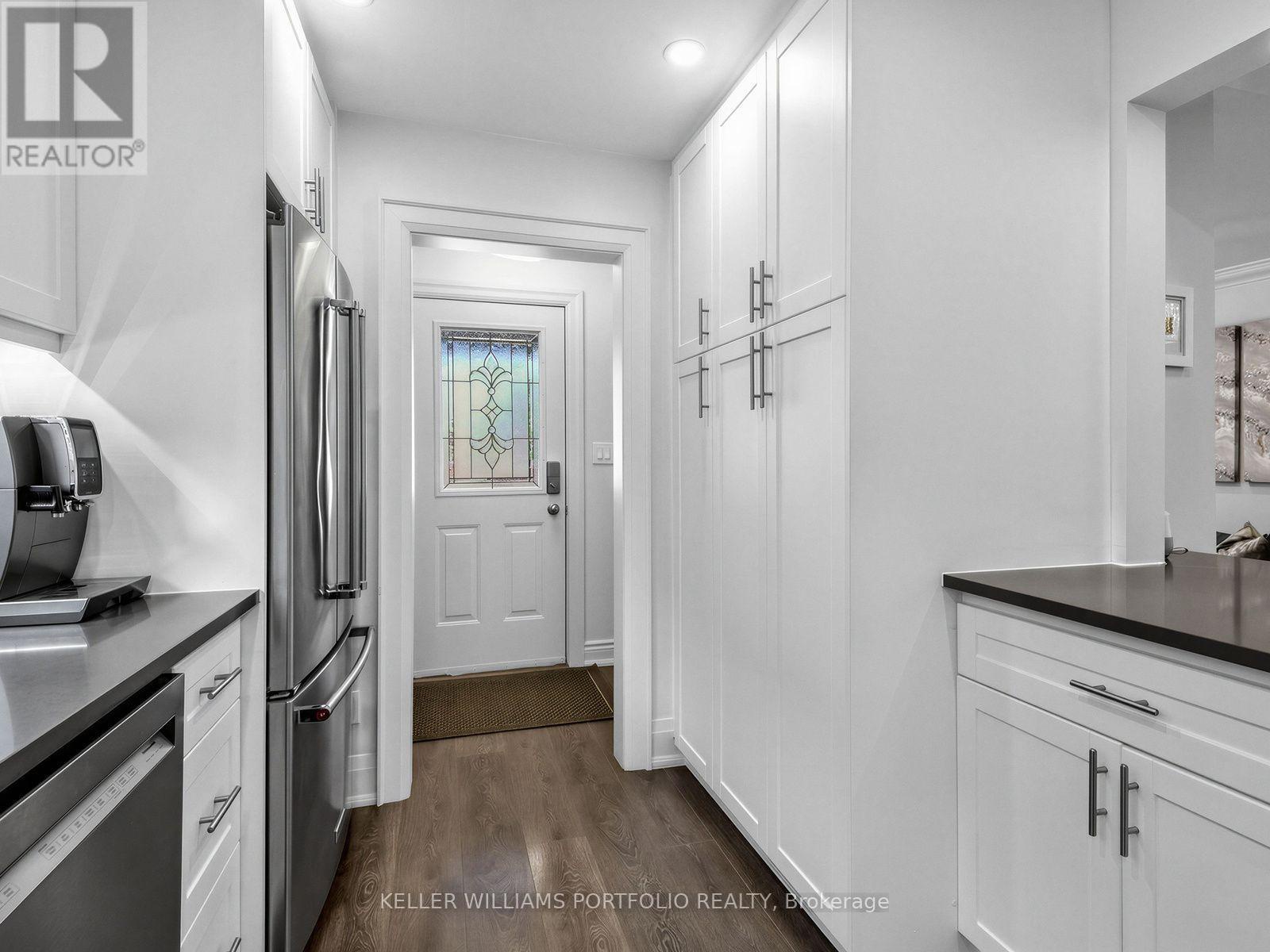 163 Lambton Avenue, Toronto (rockcliffe-smythe), Ontario