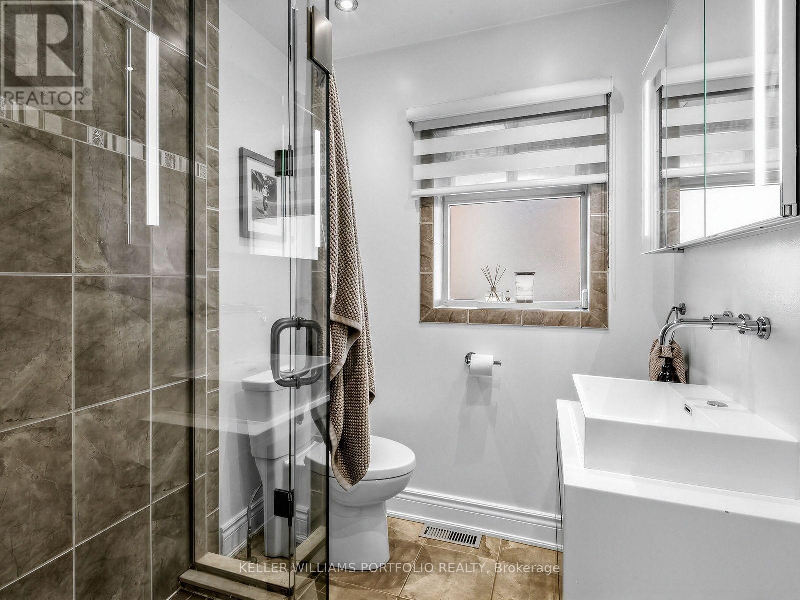 163 Lambton Avenue, Toronto (rockcliffe-smythe), Ontario
