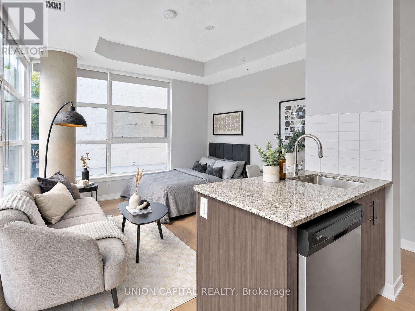202 - 10 Willison Square, Toronto (kensington-chinatown), Ontario