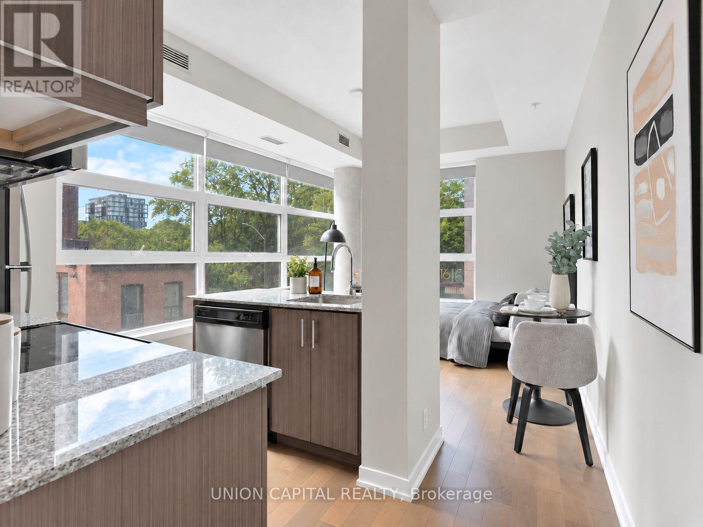 202 - 10 Willison Square, Toronto (kensington-chinatown), Ontario