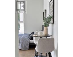 202 - 10 WILLISON SQUARE