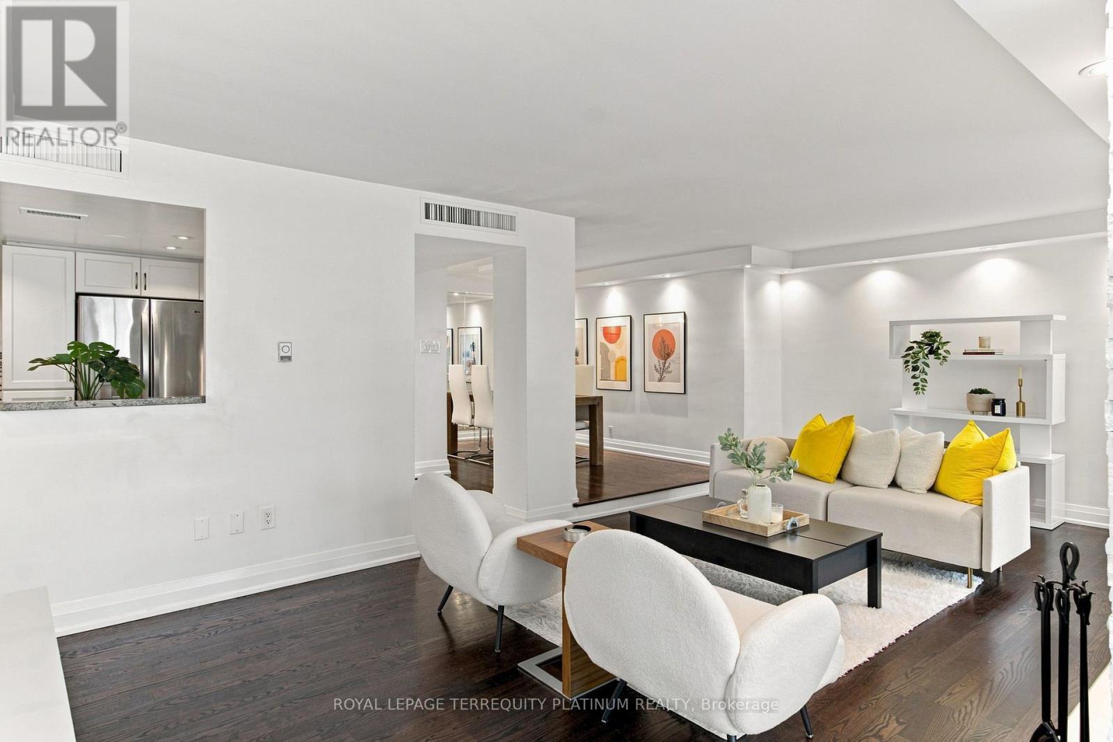 203 - 70 Montclair Avenue, Toronto (forest Hill South), Ontario